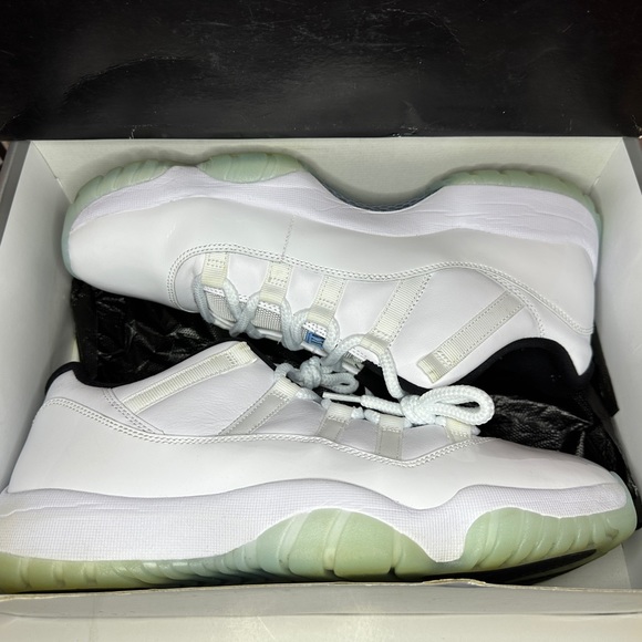 Jordan 11 Retro Low Legend Blue Size 11.5M Pre-loved - Picture 2 of 7